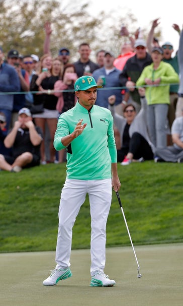 Rickie Fowler shoots 64 for 4-shot lead at Phoenix Open